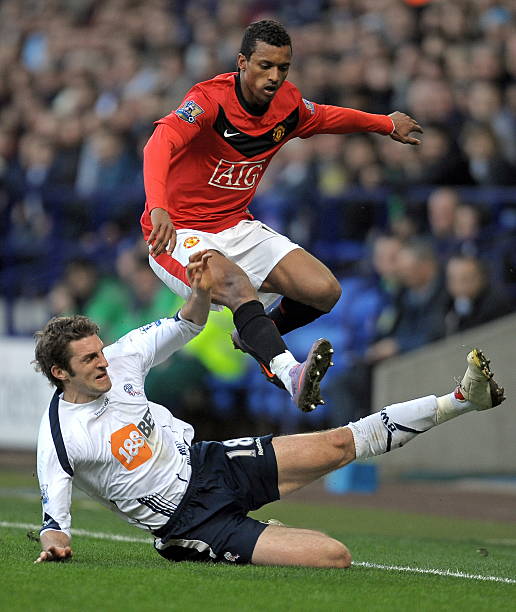 尔的恋情被 尔的恋情被